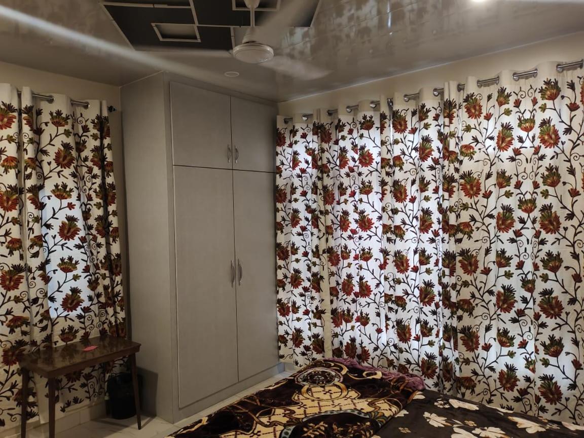 Farsal Villa Σριναγκάρ Εξωτερικό φωτογραφία