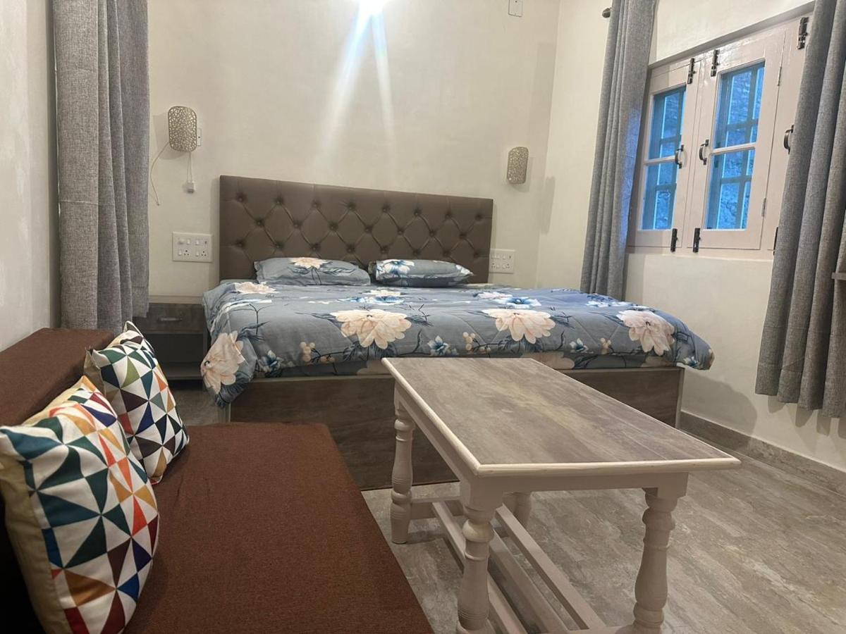 Farsal Villa Σριναγκάρ Εξωτερικό φωτογραφία